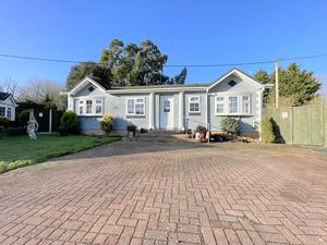 FLAGSHIP PARK- click for photo gallery